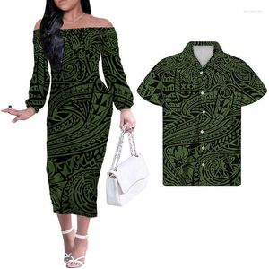 Lässige Kleider HYCOOL Polynesian Tribal Design Green Print Sets von Paaren mit halber Schulter und Herrenhemden Großhandel Outfit
