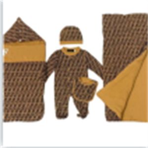 Autunno e inverno baby designer nuovo marchio uomo e donna vestiti da arrampicata per bambini semplice tutina in cotone a maniche lunghe sacco a pelo cinque pezzi abbigliamento da arrampicata hip hop D04