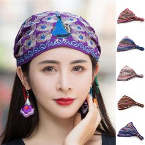 Beanies Beanie/Skull Caps Peacock broderi Beanie Elastic Boho Hats For Women Stripe pannband Damens huvudstycke snörningshuvud färgstark färgglada