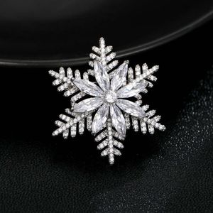 Cardigan Antilight Fixed Clothes Pin Tide Zircon Inlaid Small Advanced Sense Double Layer Rotating Snowflake Brooch