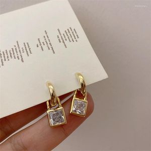 Hoopörhängen Creative Fashion Gold Plated Lock Square Zircon Dingle For Bride Wedding Engagement Party Jewelry Anniversary Gift