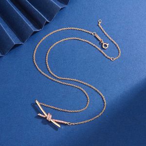 Designer's Gold Plating Brand New Knot Cross Necklace Series With Diamond Knobrand Light Luxury and Simple Collar Chain for Women VRZV