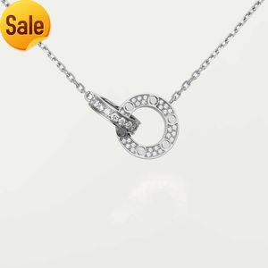 High Edition Klasik Tasarım Moissanite Kolye Aşk Vidalı Kolye Kızlar Çift Döngü Takılar 18K Altın Kaplama S925 Gümüş Düğün Takı Yakaları Collier