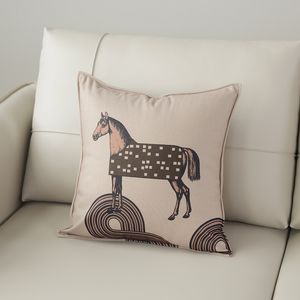 Kudde Ljus lyxig ensidig tryckt fyrkantig kudde Pop Horse Super Soft Velvet Texture Soffa Decoration Without Pillows Core