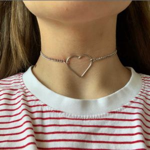 Pendant Necklaces Dome Cameras Classic cute heart Chocker Necklace Circle Lock Heart Leather Choker Lady Collares Neck Jewelry for Women Necklaces Acc AA230428