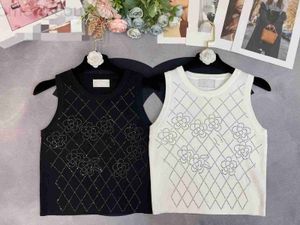 Damen-Strick-T-Shirts, Designer Xiaoxiangfeng 2023 Sommer New Camellia Beaded Prism Slim Fit Tank Top für Frauen C32K