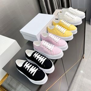 Jane Triomphe Canvas Classic Sneakers Heeled Soid höjda Platform Heels Square Toe Rubber Outrula Kvinnors lyxdesigners Casual Fashion Shoes