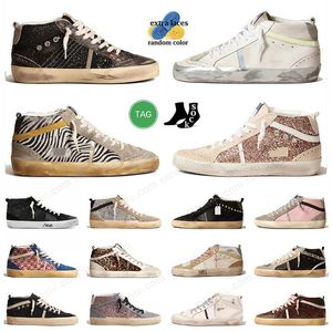 designer high-Top sneaker Casual golden Shoes mid superstar Italy Brands Suede Slide nappa leather suede star studded flash famous Do-old Dirty trainers Women Men