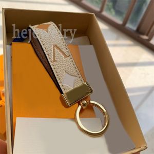 Dragonne Black Luxury Keychain handgefertigter Lederdesigner Keyring Exquisite Buchstabe Portachiavi Metallschnallen Brieftaschenzubehör Keychain Fashion Grace PJ047 C23