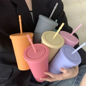 マグ2層プラスチックストローカップキャンディーカラーコーヒーフロストハンディウォーター持ち運びが簡単なケトルスポーツボトル231128