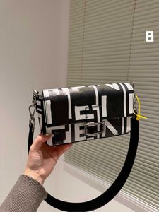 النسخة النسائية لافاة Fenndl Faquen الحقائب مصمم أكياس الكتف Crossbody Bag Batent براءة اختراع Braidr Bag Bag Bag Bag ToteBag 2024 Fashion Trend Retro Envelop