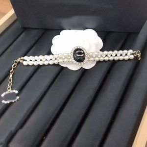 Klassiska designerarmband Bangle 18K Gold Letter Pendants Lovers Gift Wristband Cuff Chain Women Armband för födelsedagspresent