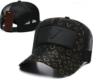 Tasarımcı Beanie Luxurys Caps Kadınlar İtalya Tasarımcı Mens Marka Hat v Lüks Şapkalar Kadın Beyzbol Kapağı Casquette Bonnet A18