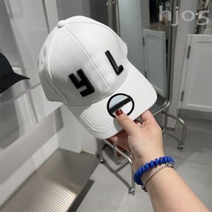 Erkek tasarımcı şapkası siyah beyaz moda beyzbol kapakları ayırt edici nakış caddesi yakışıklı cappello çift stil zarif kaps lüks vintage pj087 b23