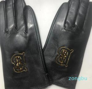 Męskie damskie rękawiczki desinger prawdziwe owczegy czarne haftowe b metalowe rękawiczki mody dotknięte rękawiczki ekranowe dla wyściełanych i zagęszczonych wiatrów