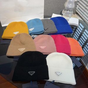 Moda designer beanie crânio bonés designer elegante triangular carta bonés inverno gorros de luxo para homens mulheres chapéu de lã quente unisex