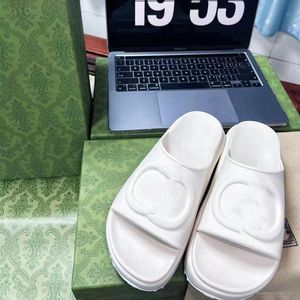 مصممة النعال النساء أحذية G الفاخرة العلامة التجارية Sandal Beach Sandal Clipper Light Flip Flops Sneakers