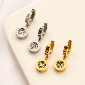 Classic Letter Charm Earring Luxury Designer Stud Earrings Elegant Women Premium Jewelry Earrings Love Gifts Couple 18k Gold Plated 925 Silver Brand Accessories