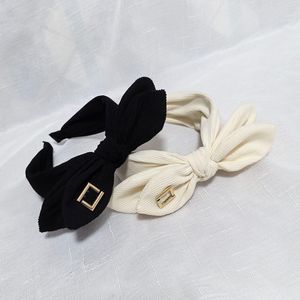 Barrettes Vintage Womens Bow Headband Christmas Ny gåva Handmades huvudbonader Svart vit stil bredkant High End Hair Band Girls Family Present Hair Clip