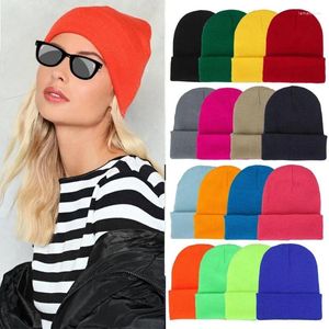Berets 27 cores de alta qualidade de malha sólida senhoras beanie meninas y2k moda casual elástico boné feminino quente inverno chapéus unisex homens chapéu