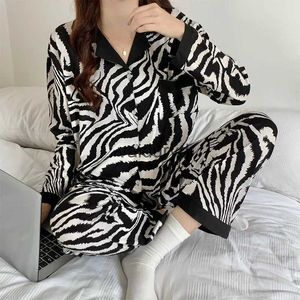 Startseite Kleidung Frauen Satin Pyjama Set Langarm Hosen Lounge Nachtwäsche Solide Pyjama jer Schlafzimmer Hause Kleidung Weibliche Pyjamasvaiduryd