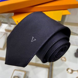 Luxury Mens Tie Designer Silk Necktie Diamonds V High Quality Cravate Handmade Ties Letter Fashion Krawatte Business Casual