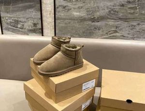 2023 Hot AUS U5854 clássico Curto Miniwomen botas de neve manter bota quente homem mulheres pelúcia casual pele de carneiro sapatos de camurça castanha cinza grátis uggods 4245ss