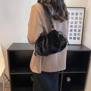 Evening Bags String Fluffy Women's Bag 2023 Korean Plush Hobos Warm Pocket Y2K Furry Pleated Designer Luxury Handbag Fur Shoulder Sling