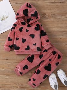 Pyjamas Baby-Sets Kleinkind lebhaftes Mädchen Baby pelzige Kapuzenhose Kleidung Herbst und Winter 2 von 231128