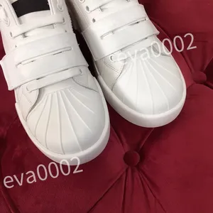 2023 TOP HOT HOT FASHION FASHION Womens Mens Shoes Womens Sneakers White Black Shoes Designer Breathers Generation High للنساء الرجال