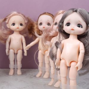 Dolls Mini Girl Sad Face 16 cm BJD 112 Cabelo curto Sleeping Pig.