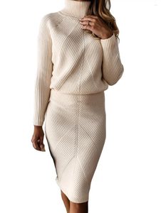 Herrtröjor Autumn Women's Knitting Costume Turtleneck Solid Color Pullover Tröja Slim kjol Tvådelar Set