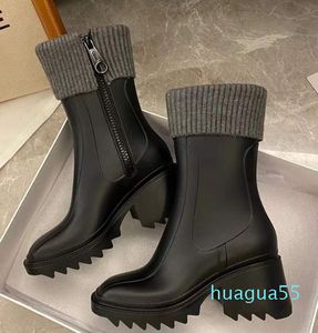 Sapatos de plataforma com sola de borracha Welly à prova d'água, sapatos de chuva ao ar livre, sapatos de fábrica de designer de luxo