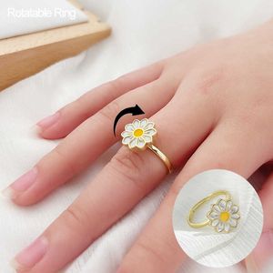 Bandringar Daisy Flower Butterfly Anxiety Ring Rotertable Spinner Ring Girls SMEWELRY för Party Anxiety Relief Ring Anti Stressringar Z0428