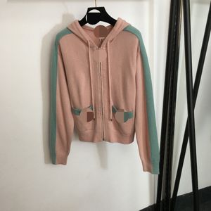 1125 2023 Pista Autunno Marca stesso stile maglione manica lunga rosa verde con cappuccio abbigliamento donna alta qualità donna 20239120