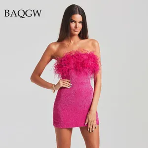 Abiti casual Sexy Feather Paillettes Patchwork Clubwear Senza spalline Glitter Rose Mini Festa di compleanno Bodycon Abito estivo con spalle scoperte