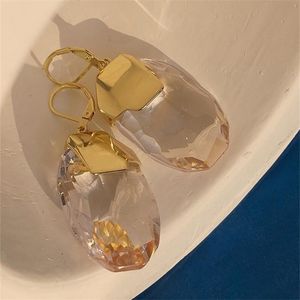 Brincos de bronzeamento de lustre 2023golden metal transparente acrílico geométrico em forma de gota para mulheres meninas viagens de cristal boyringsda