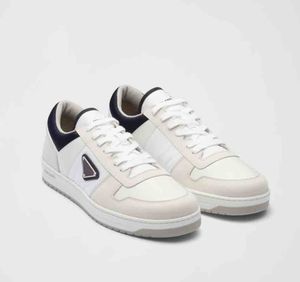 Luxury Pares tränare i centrum Renylon White Nappa Leather Sneaker Triangles Men Casual Shoes Low Top Sneakers Technical Fabric Chunky Light Rubber Sole Walking