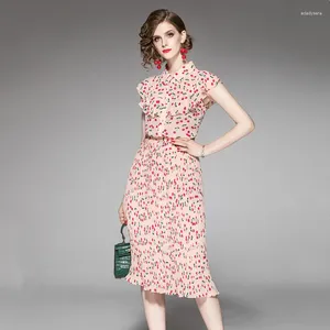 ワークドレスレディースセットツーピーススカートピンク2023夏のエレガントなフリル印刷トッププリーツアイングライン2ピースセットレディース衣装
