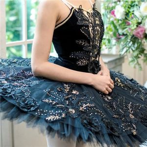 Dancewear Högkvalitativ anpassad storlek Women Ballet Performance Competition Wear Black Professional Tutu 231127