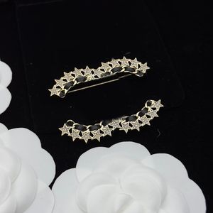 Designer Marke Brief Schmuck Messing Broschen 18 Karat vergoldet Männer Frauen berühmte geometrische Kupfer Pins Brosche Hochzeit Weihnachtsgeschenk