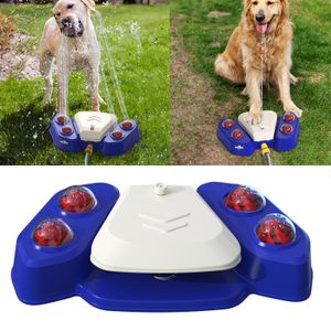 Matning utomhus automatisk hundvattenfontän Steg på leksakshund som dricker glädje med husdjur dricksvatten för hundar som matar spraybad dispenser