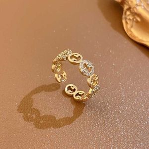 Band Rings 2023 New Fine Senior Letter Circle Opening Rings Fashion Shiny Crystal Party Adjustable Ring Accessories Women Jewelry Z0428