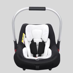 Barnvagnsdelar Tillbehör Baby Cushion Infant Car Seat Insert Pad Four Seasons General Thermal Madrass Mesh Breattable 2 Side tillgänglig 231127