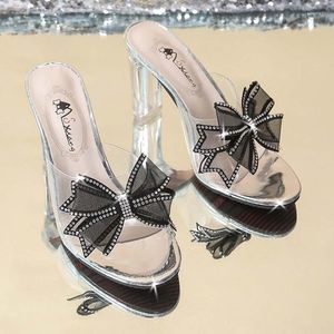 Kleid Schuhe Frauen Kristall Hausschuhe 2023 Sommer Chunky Heels Sandalen Weibliche Sexy Transparente Peep Toe High Fashion Party Bow Pumps