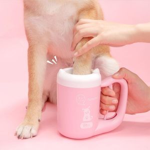 Tillbehör Pet Cat Dog Foot Clean Cup Cleaning Tool Silicone Washing Brush Paw Wasker French Bulldog Pug levererar husdjurstillbehör för hundar