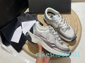 Kanalskor C Metallisk sammanlåsande guld silver ccity platt sneaker designer kalvskinn reflekterande vintage mesh läder löpare plattform låg snörning