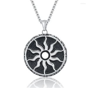 Cadeiras 2023 Pingente de titânio de titânio personalizado Creative Creative Doublesileds Sun Flower Flace Gift Tire Casal Punk Style