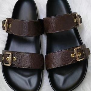 nyheter Läder Sandaler och läppar BOM DIA Half Slippers Flat Botten Mjuk Botten Dubbel Spänne Justerad Guld Spännen Dam Sommar Tofflor