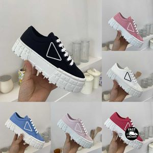 Designer Luxury Running Sports Shoes Höjd-ökande damer Nylon All-Match Canvas Shoes Outdoor Board Shoe Trend Breattable Fashion Walking Tennis Sneakers